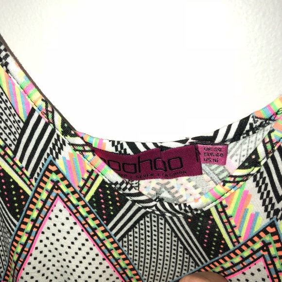 Boohoo Abstract Swing Tunic - Picture 2 of 2